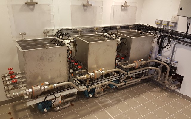 Fish welfare and water quality monitoring system