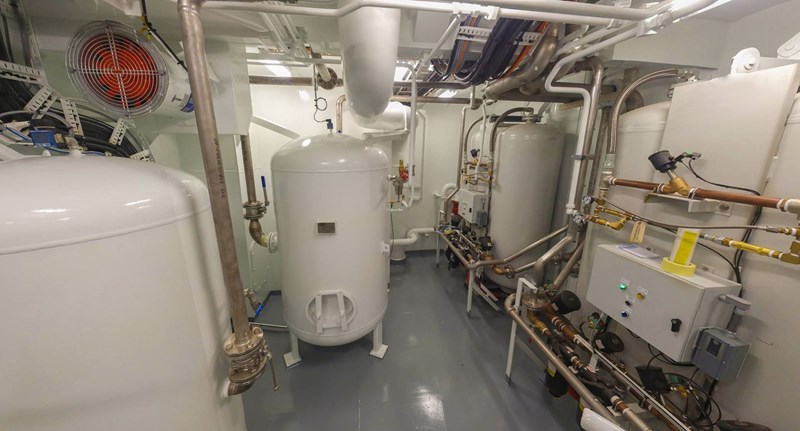 AQU OXYGEN AND OZONE SYSTEMS